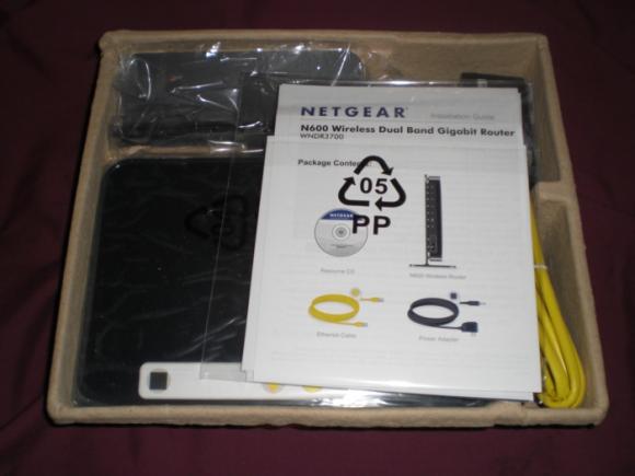 NETGEAR WNDR3700 Box Contents